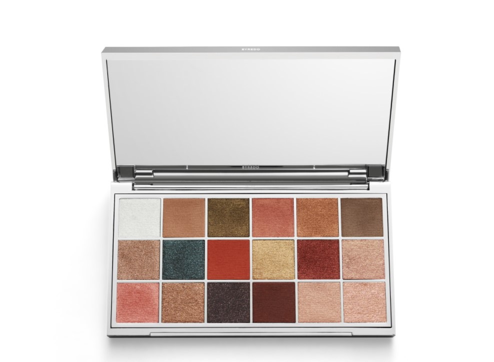 今季Byredo推出第二代18色眼影盤，糅合了一系列限量版的閃爍大地色色調
