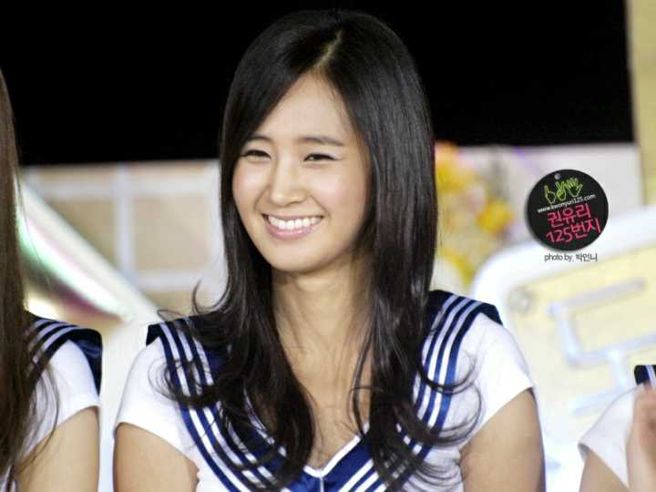「少女時代」成員俞利Yuri本身皮膚黝黑,她重視肌膚暗啞問題。