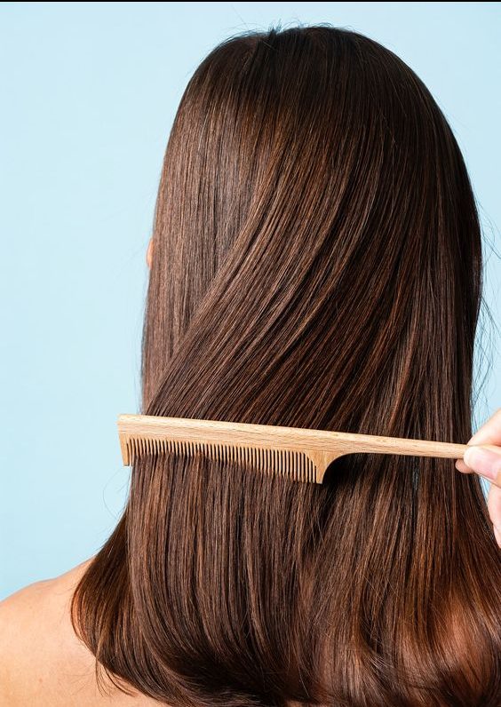 改善頭油、頭臭方法五:定期清潔梳子及枕頭套