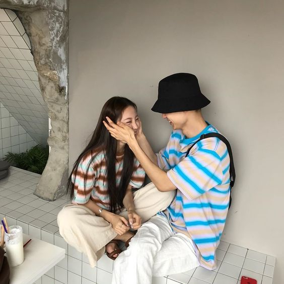 雙魚座對愛情有無盡的幻想,也是12星座當中會選擇愛情大於麵包的人