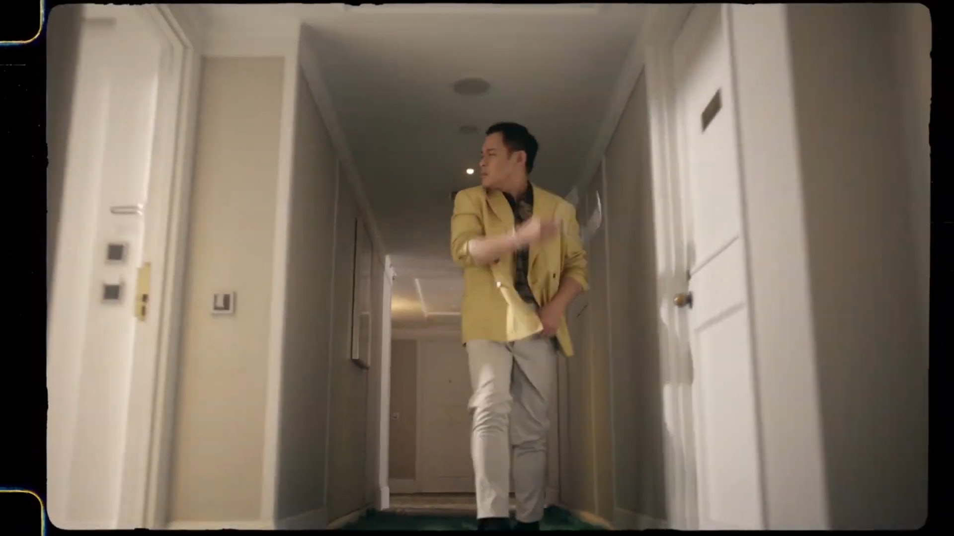 梁祖堯曾在《調教你MIRROR》成功解開AK與其他MIRROR成員之間的心結。