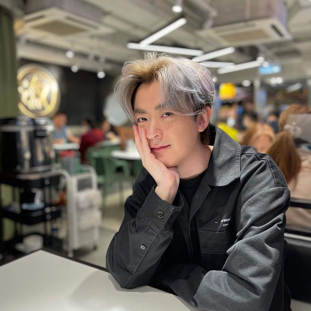 被指疑放閃暗示拍拖，但是二人一直未有承認緋聞