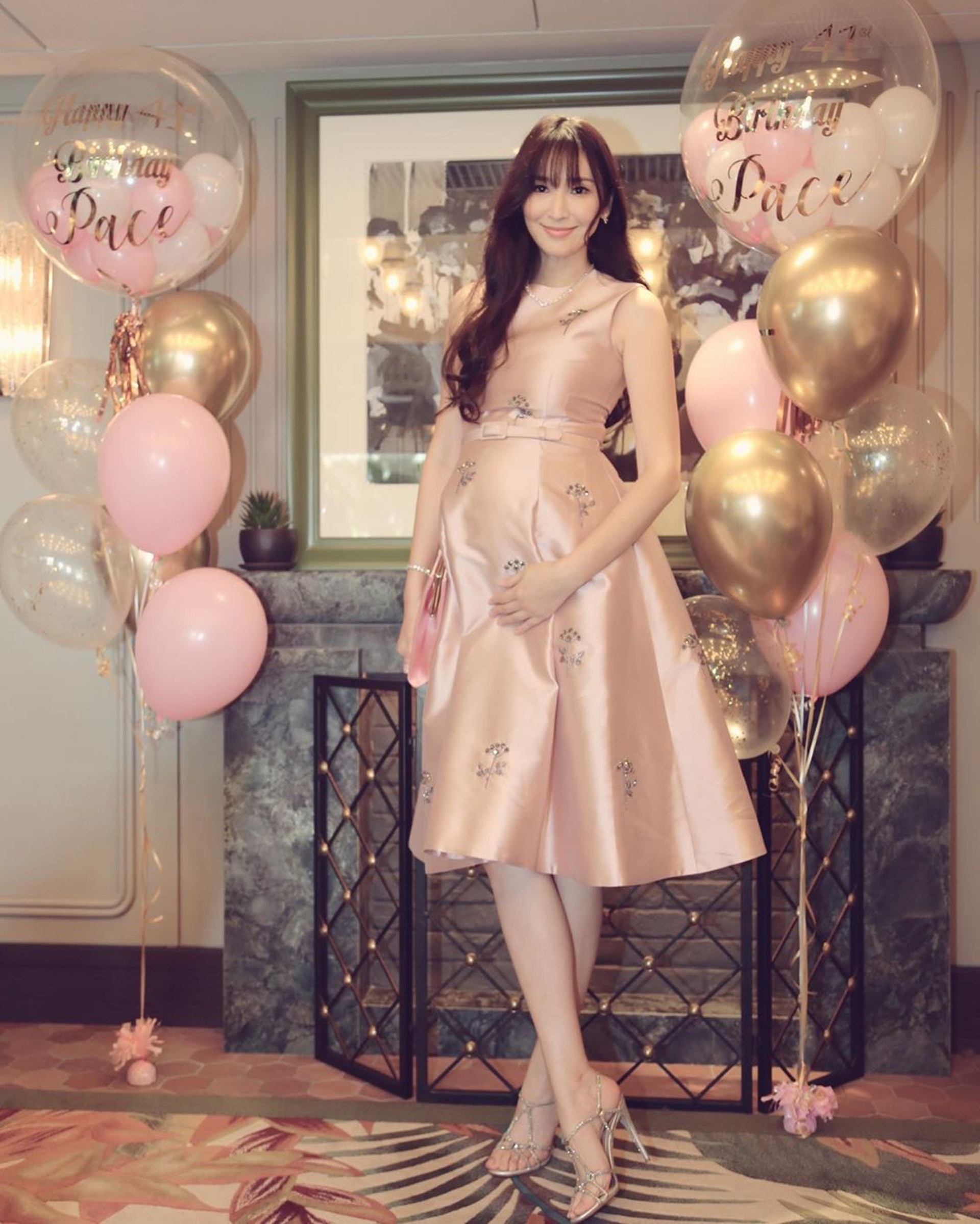 台灣女星吳佩慈早起以「九頭身美少女」之名出道