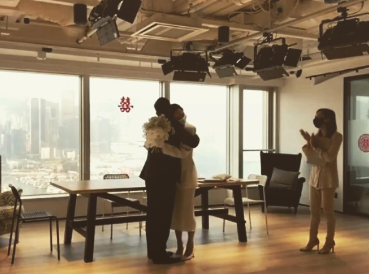 劉鳴煒宣布再婚 分享花球相擁照結束12年單身