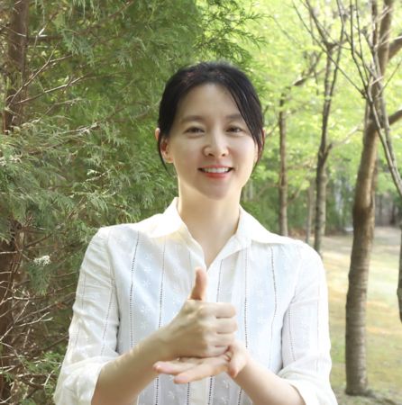李英愛向烏克蘭捐出一億韓元