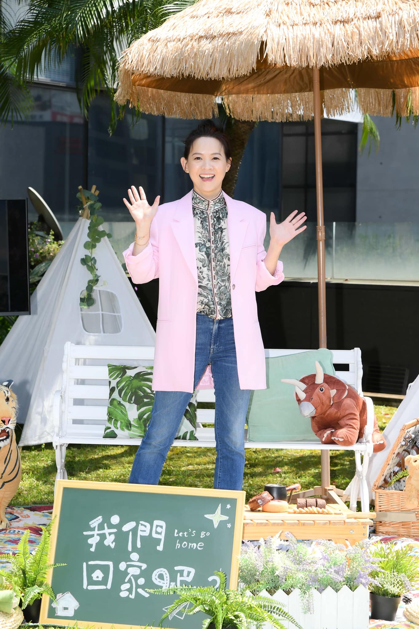 曾寶儀日前出席《我們回家吧2》記者會，透露與爸爸曾志偉超過兩年沒見面