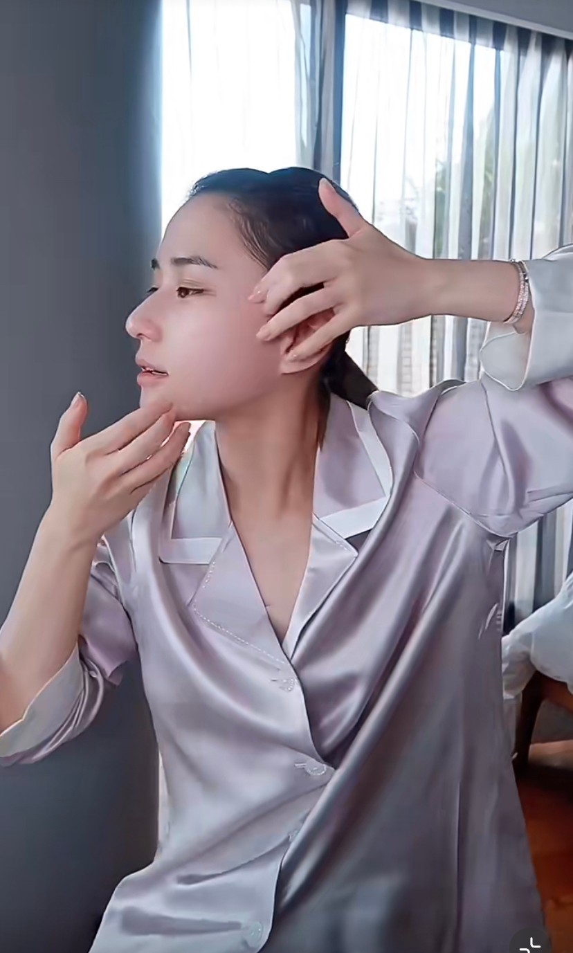 這樣按摩讓油份更易吸收！