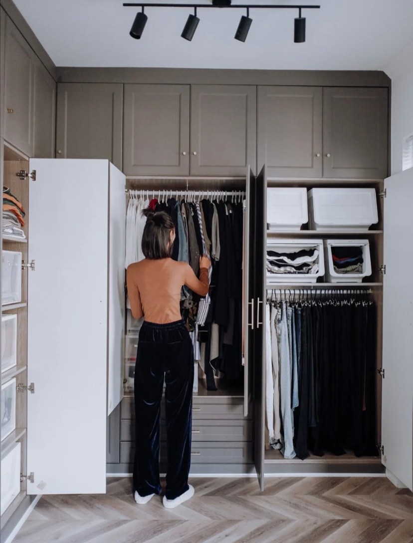 編輯和大家分享4招衣物翻新的小技巧