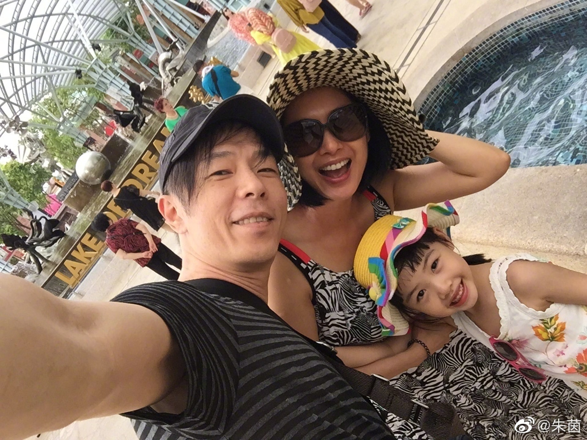 兩個人在一起難免會吵架，但一向性格火爆的阿Paul卻為朱茵一改火爆脾氣。