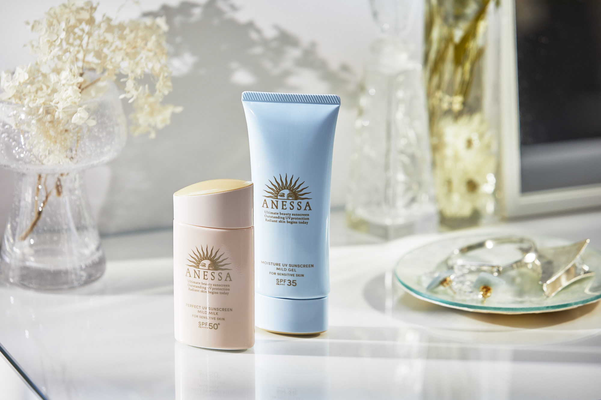 ANESSA極防水輕爽低敏UV乳液具備「極防水效果」，通過80分鐘浸水測試，炎夏幾大汗都再懼汗水削弱防曬保護。相片來源︰ANESSA