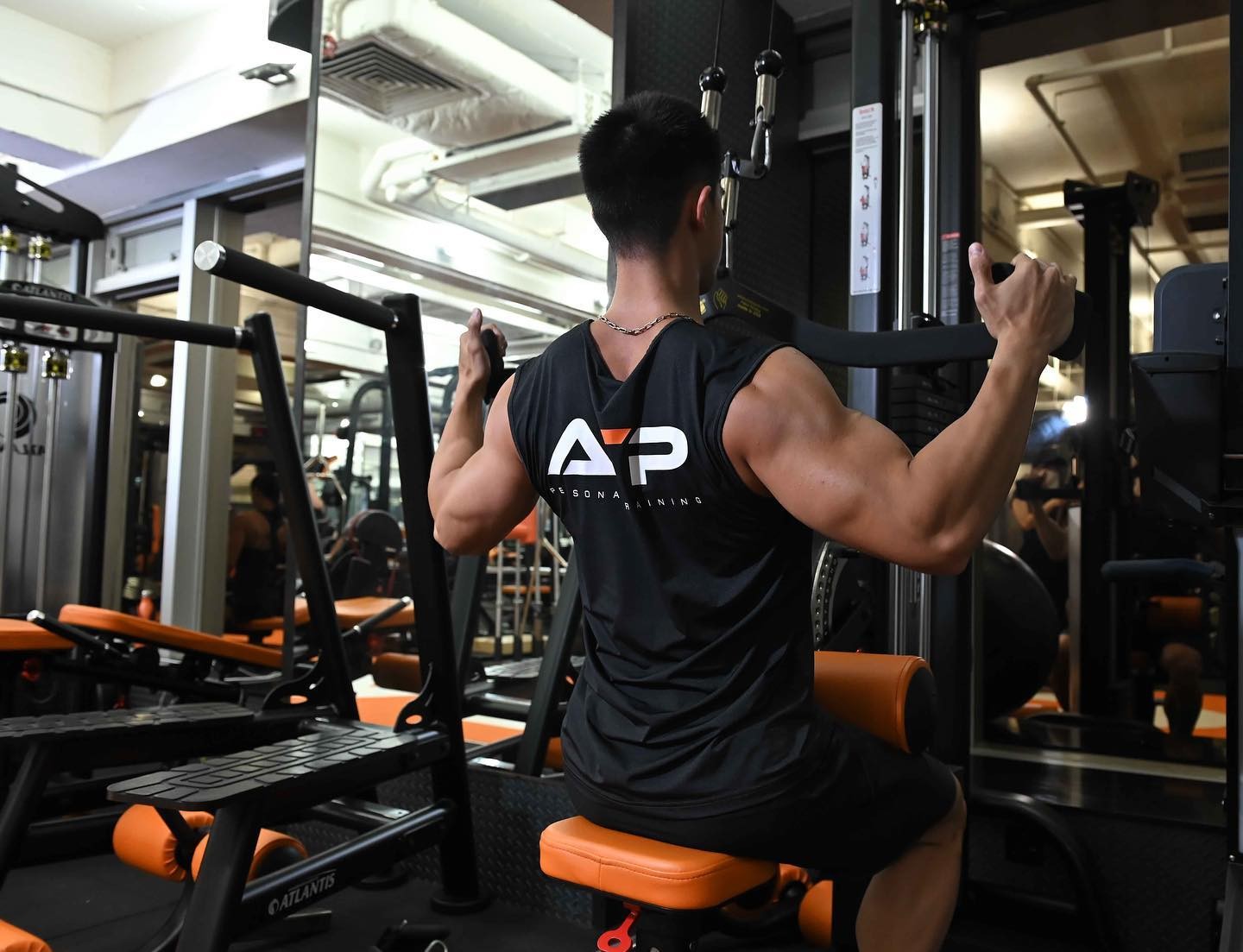 吳婉芳細仔胡智同經常在家中做gym。