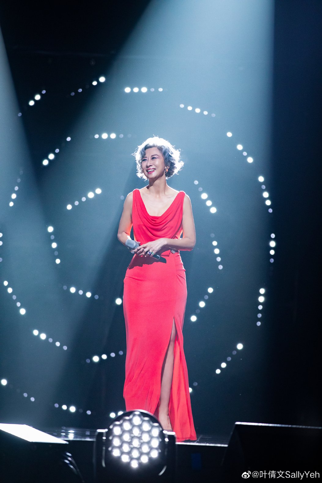 曾比特參加聲生不息憑《初戀》爆紅推出首張個人專輯願父在天上引以為榮