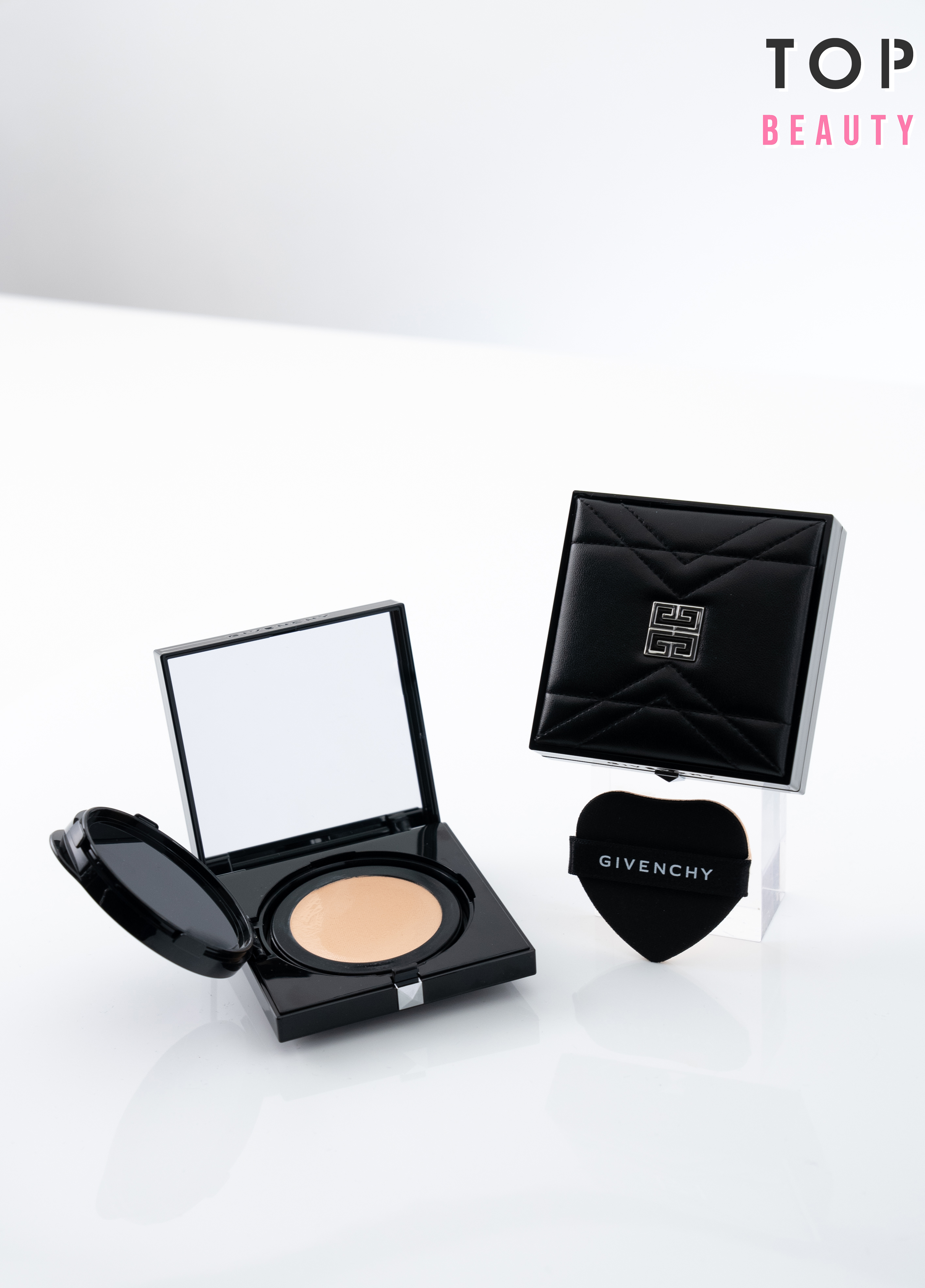 Givenchy 高訂革紋限量版亮麗無瑕恒久氣墊(C105) $555/13g