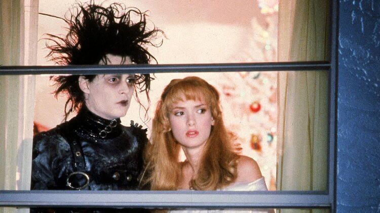 Johnny Depp與Winona Ryder早年因拍攝《幻海奇緣》又譯《剪刀手愛德華》(Edward Scissorhands)譜上戀曲