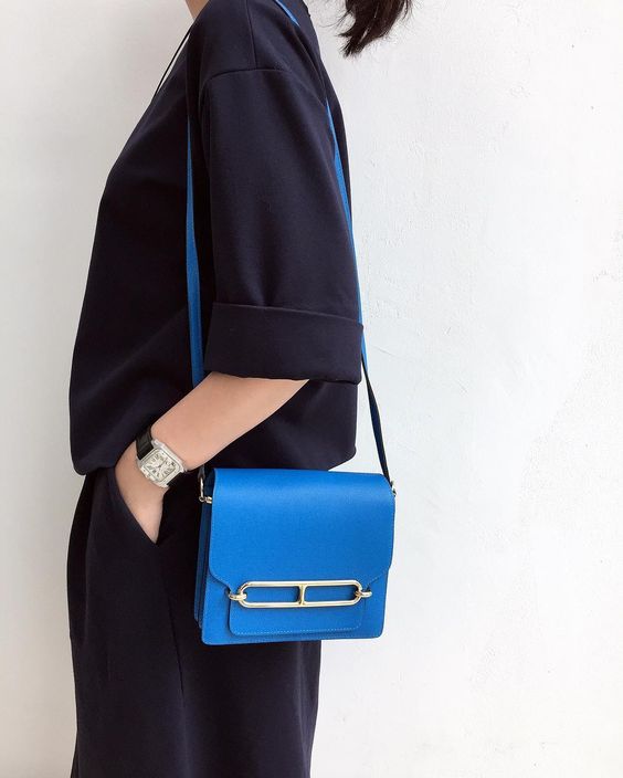 Hermès Roulis被視為即使買不到Constance系列的絕佳替代手袋。