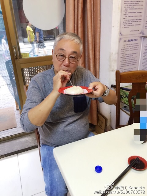 曾江曾有過三段婚姻,每一任妻子都是圈內有名的大美人。