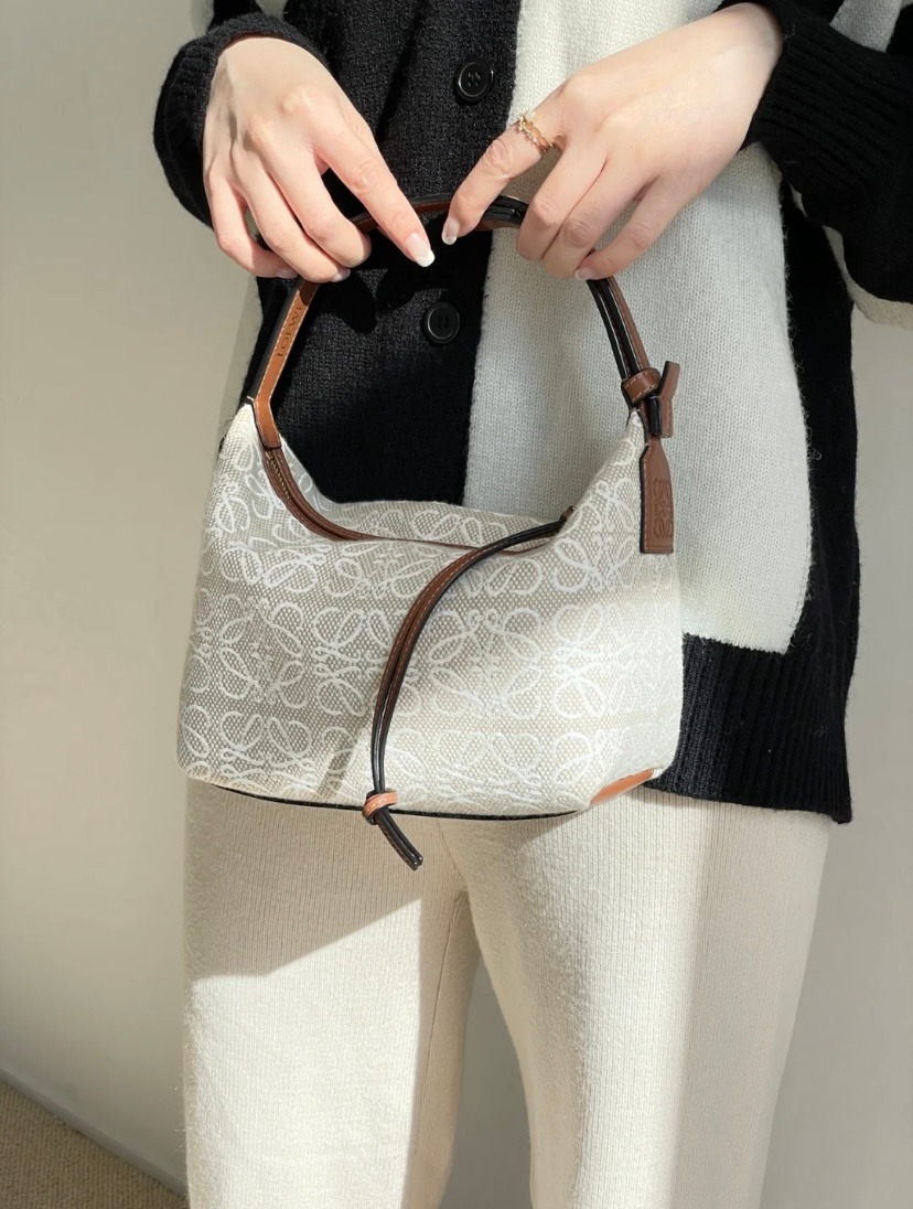 Loewe Cubi 小號 $9,500