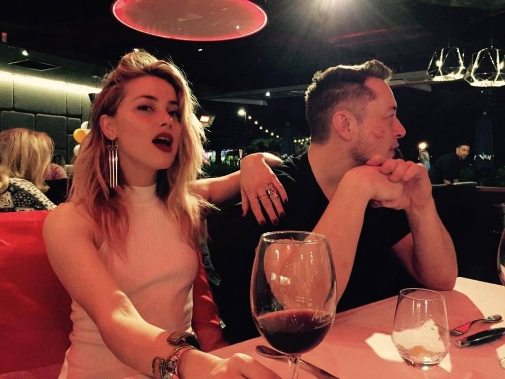 安芭赫德(Amber Heard)的前經理人指不愛馬斯克
