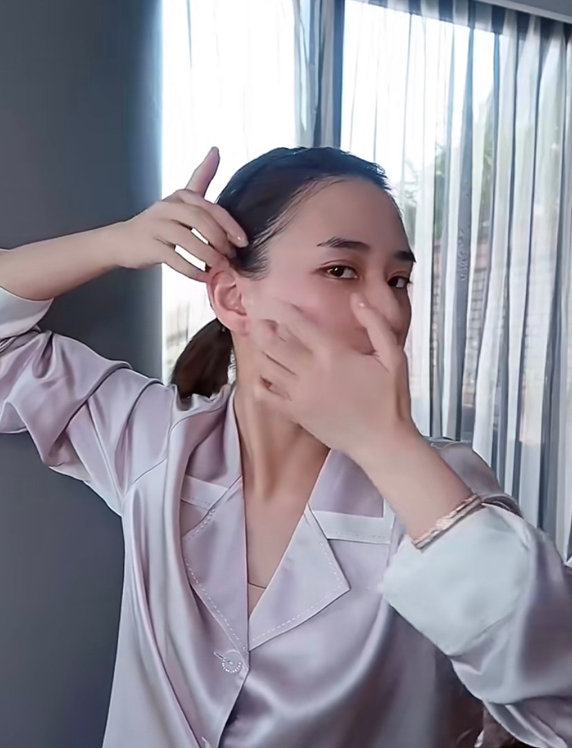 用結他手按摩法。