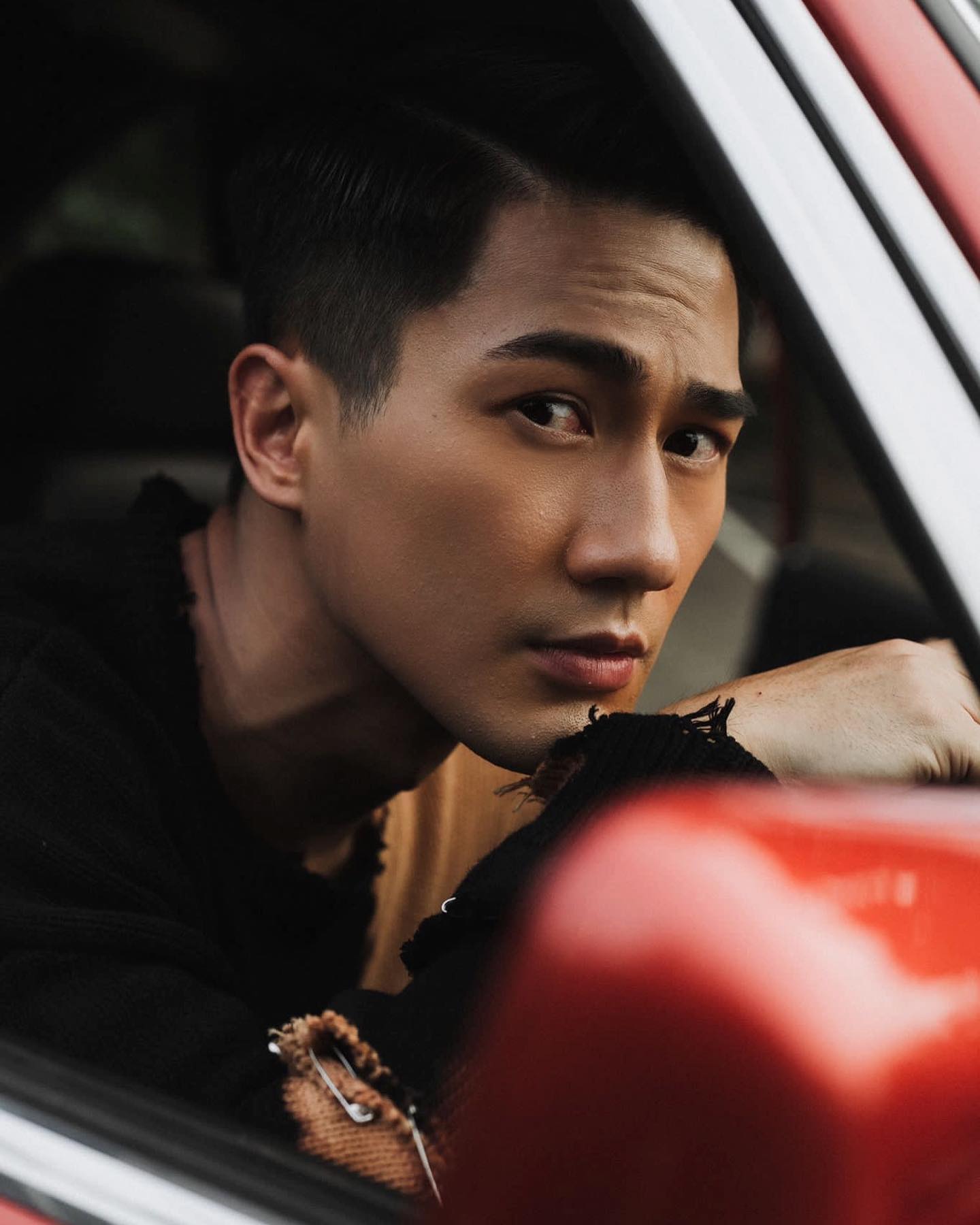 郭子豪憑俊朗外表及健碩身型獲美國時裝品牌A&F選為香港代表開幕禮的模特兒，是該品牌百多年來首次選用的華人面孔！