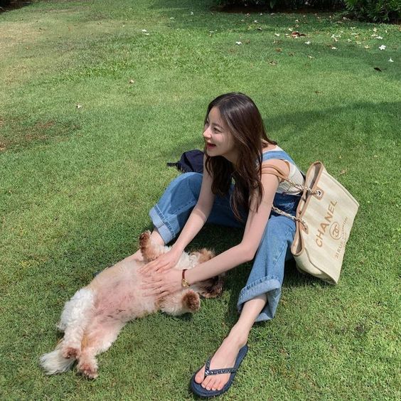 夏日很多女生喜愛戶外活動