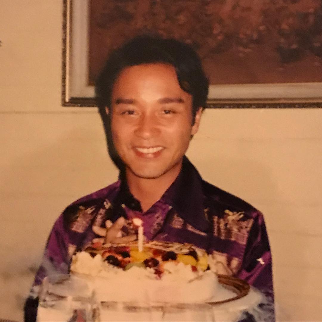 2003年4月1日愚人節當天，哥哥縱身一跳，結束了自己46年的生命