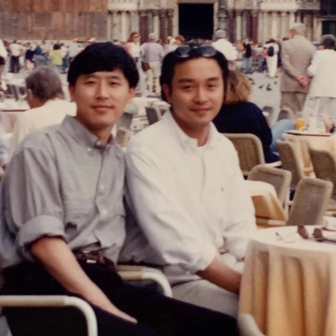 哥哥在復出演唱會上以一首《月亮代表我的心》向唐鶴德表白