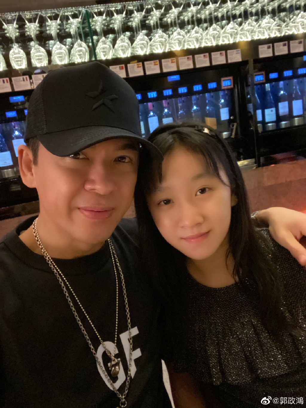 不少網民指郭政鴻細女與女星關曉彤相似。