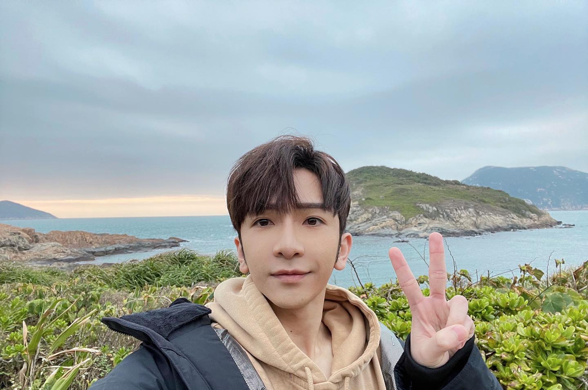Anson Lo曾在全家旅行回港後,一打開家門就看到魚缸裹的魚只剩下一個個的魚頭而心靈大受創傷。