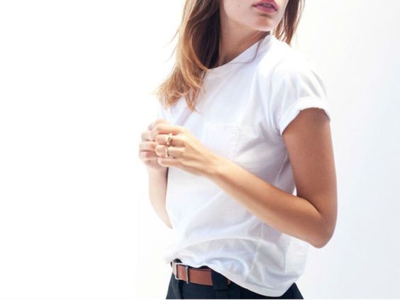 一般情況下,衫領與袖口是最容易變黃的地方