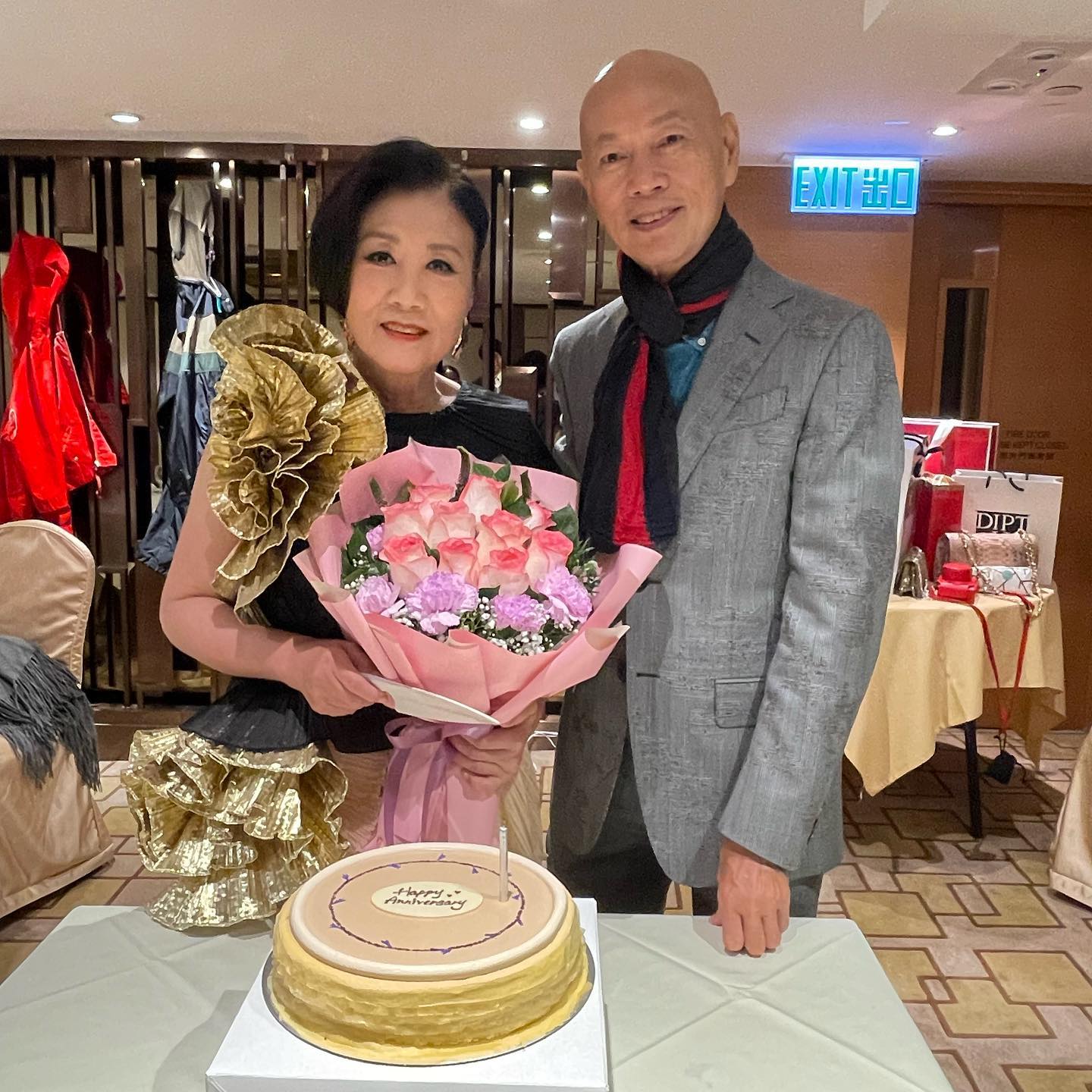 日前是汪明荃與羅家英的結婚13周年紀念,他們相約好友一同慶祝「喱士婚(Lace Wedding)」。