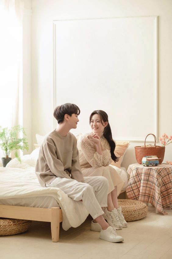 婚後繼續工作或回歸家庭?