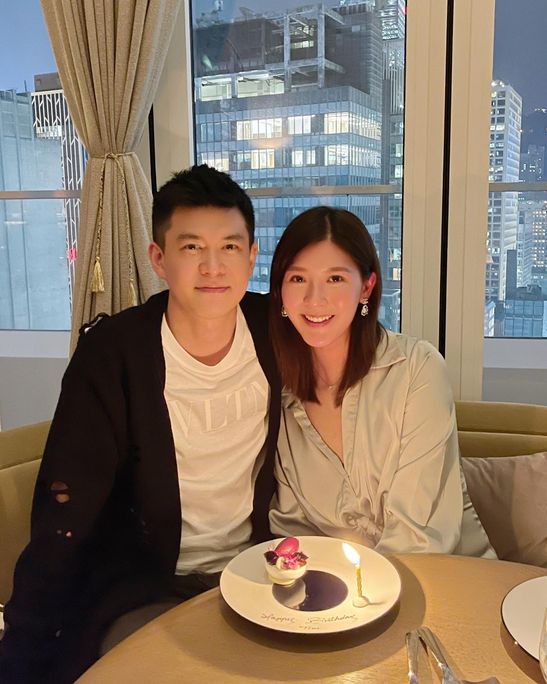 余香凝一直對婚事及老公的身份保持低調。