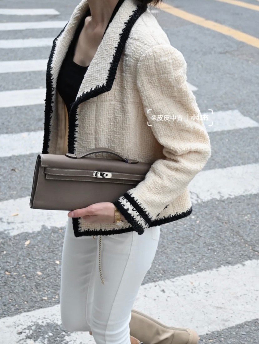 Kelly Cut是一款集齊高雅、美麗的瘦長版Kelly Bag