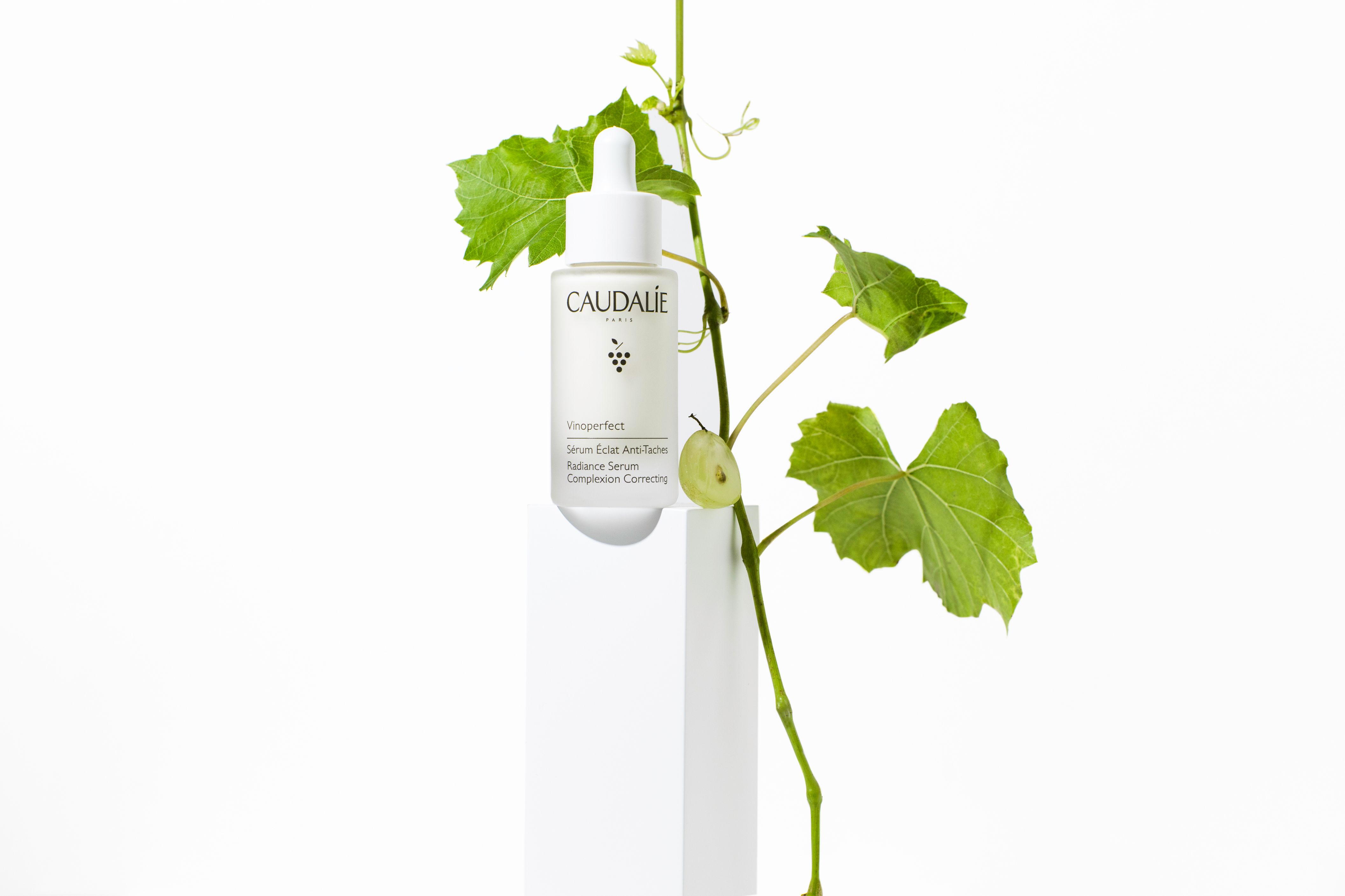 Caudalie 葡萄蔓極緻亮白精華液 $520/30ml;HK$720/50ml