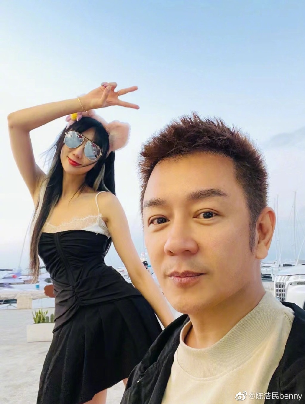 陳浩民亦曾在節目中提到安排保姆睡客廳