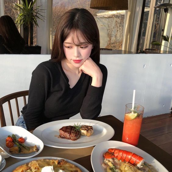 因此對於濕氣重的人來說,一定要避免吃太多生冷食物