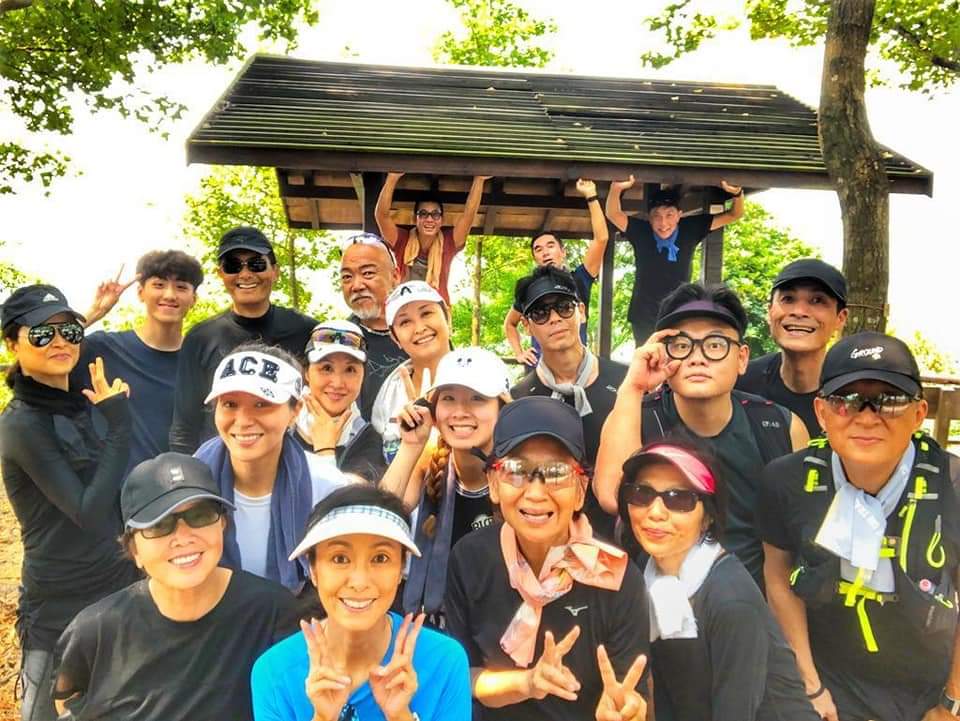 由於自己還是BB的BB班,所以發哥有時會遷就她的程度