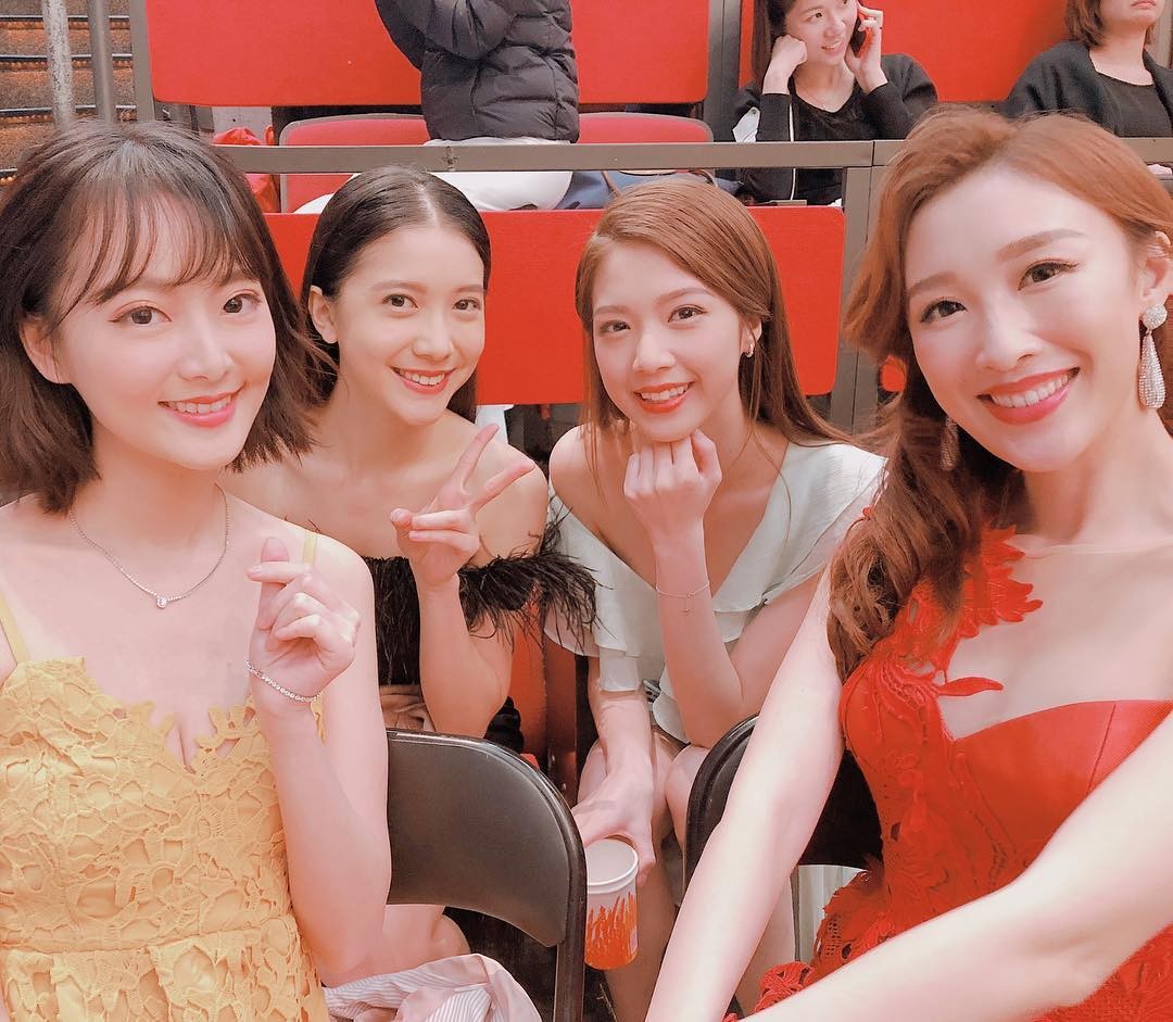 王卓淇與其他TVB小花合照