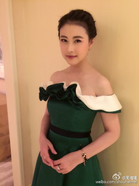 周海媚曾傳出9段緋聞,惟只承認與呂良偉的戀情。