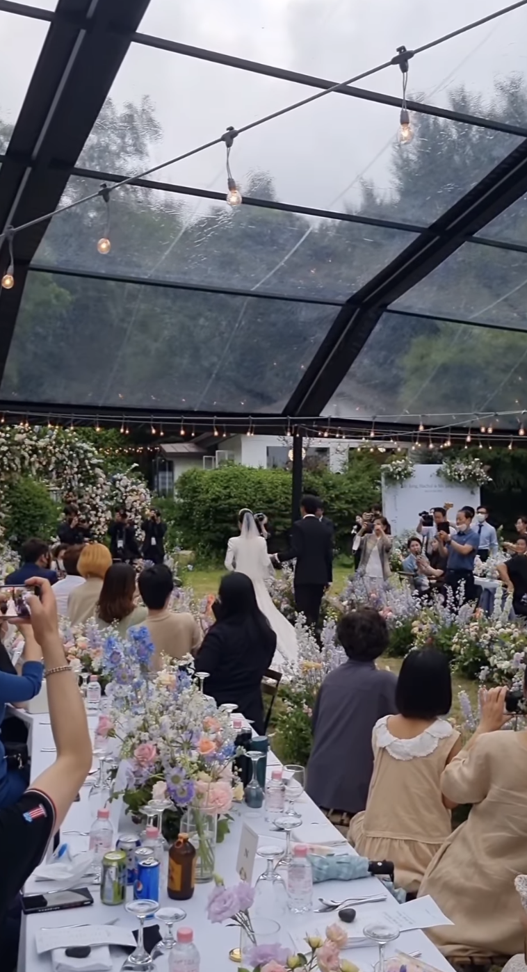 張娜拉與身高180老公的背影