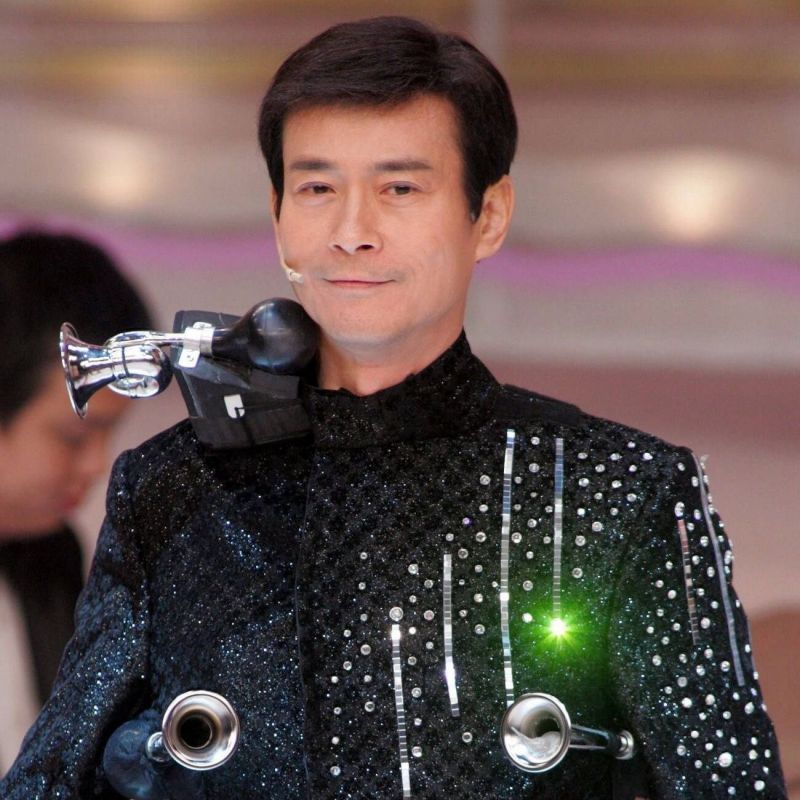 鄭少秋是歌影視三棲的實力男星。