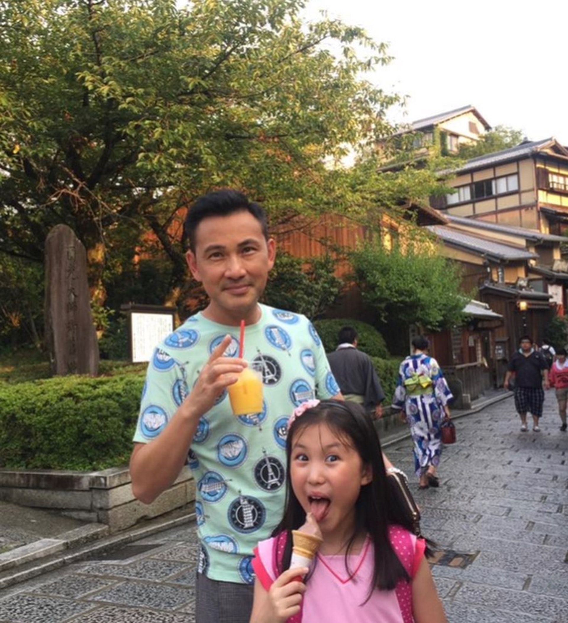 林文龍在家中會化身為嚴父。