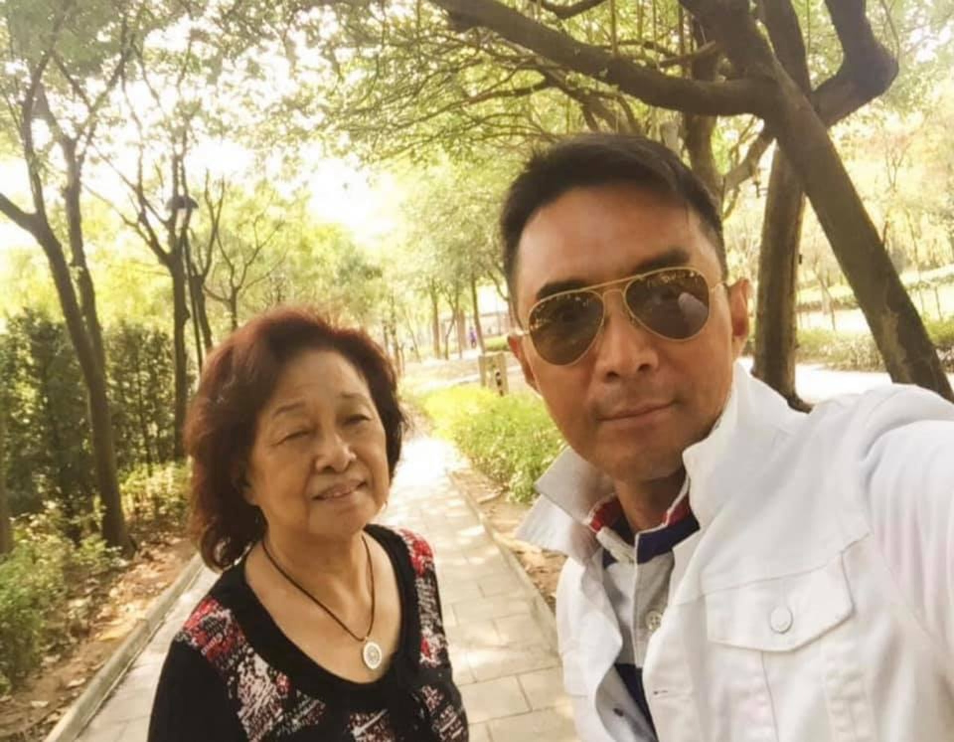 林利曾為照顧病母常常港台兩邊走