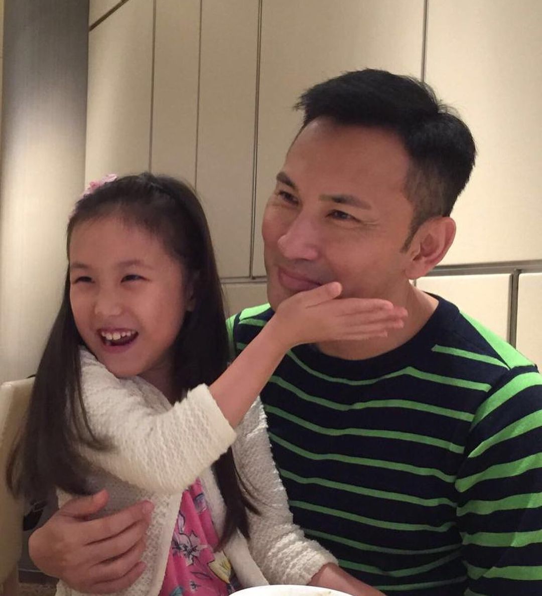 林天若去年升上中學後更被選為班長!