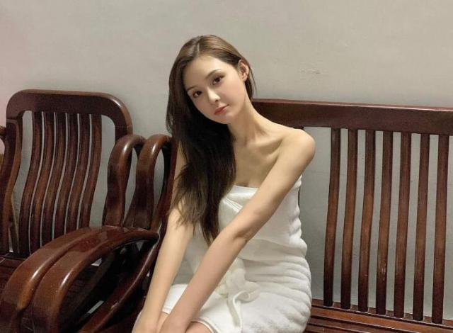 葛斯齊又再爆張穎穎曾去墮胎,並換來豪宅名車。