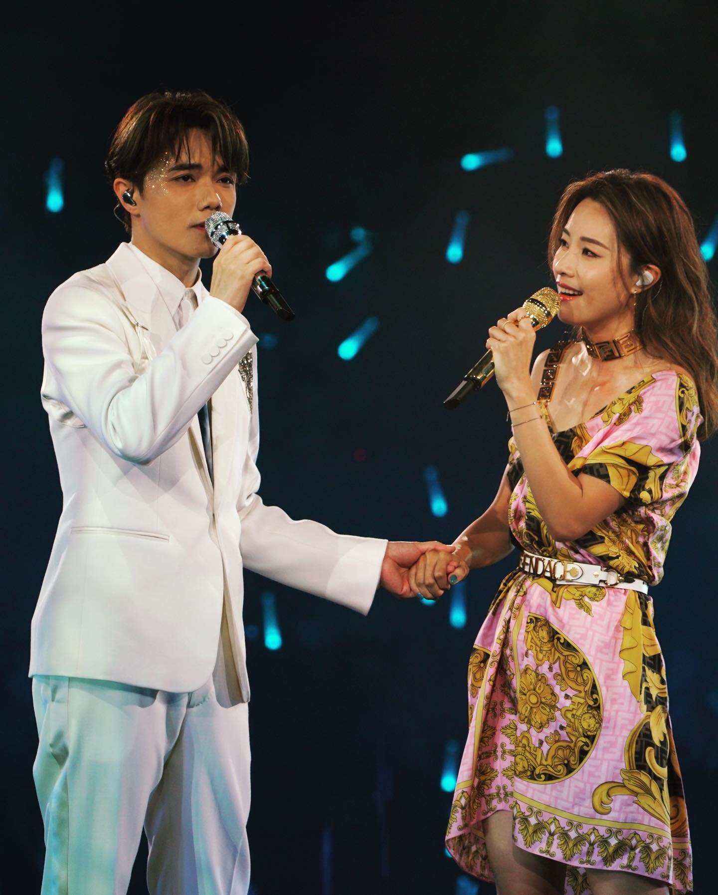 鄧麗欣日前在張敬軒演唱會中擔任嘉賓,被軒仔擺上枱重提昔日與方力申(小方)的戀情,Stephy笑指當年「揀錯人」。