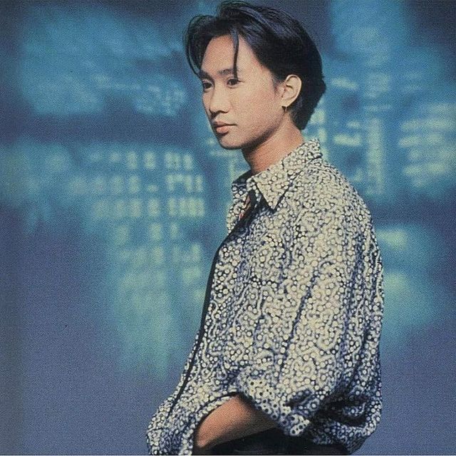 1993年6月24日,黃家駒在日本拍攝遊戲節目時不慎從高台上跌下。