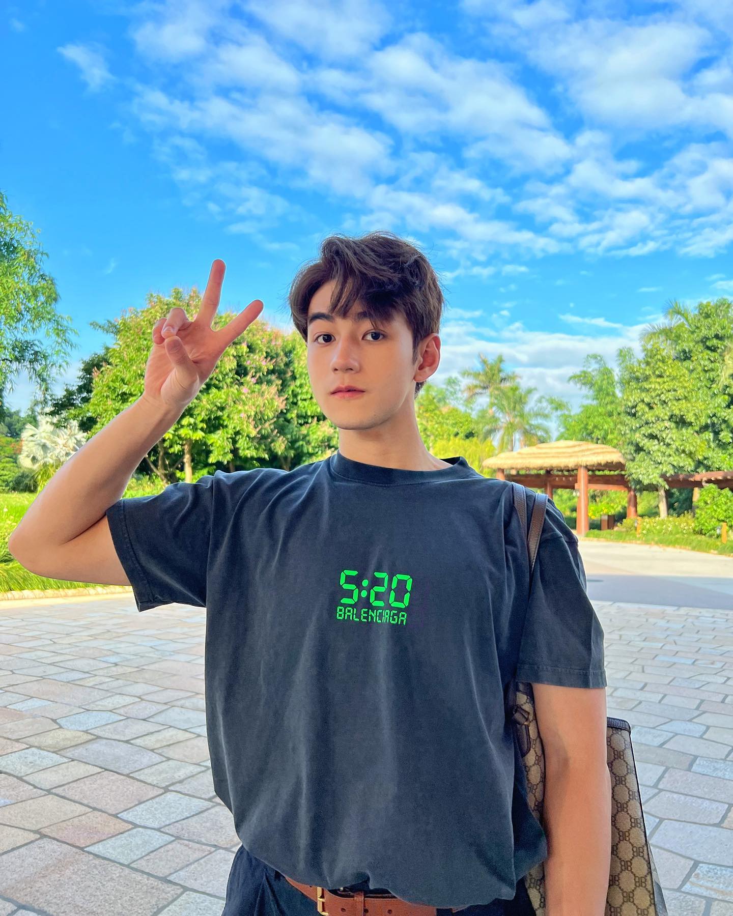 Jeffrey魏浚笙是個混血兒,家族擁有荷蘭和印尼血統。