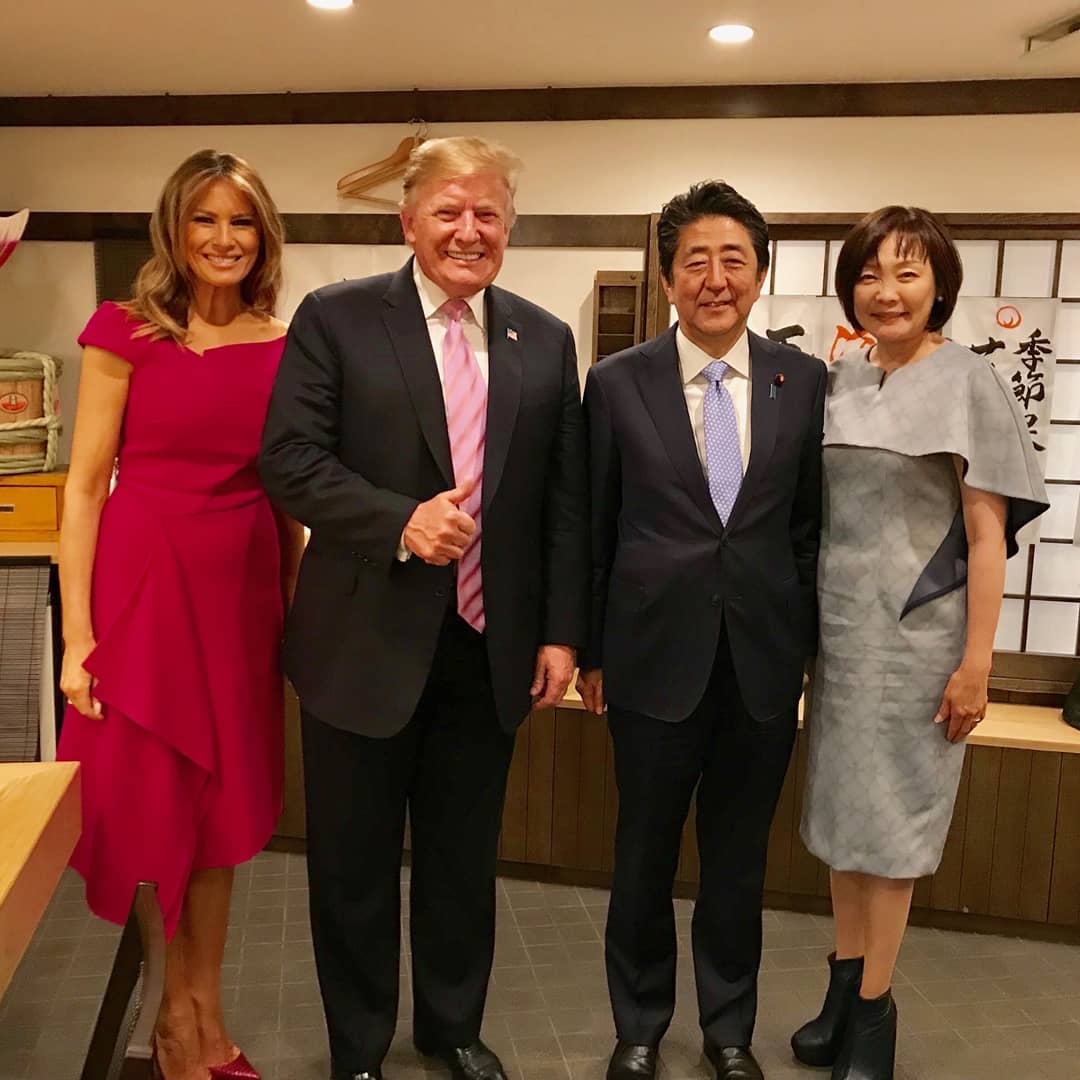 日本前首相安倍晉三與太太安倍昭惠出席政治場合